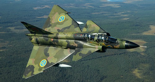 saab 37 雷(瑞典)…t-18 旋風狂風戰鬥機(歐)…f-15 馬科幼獅戰鬥機